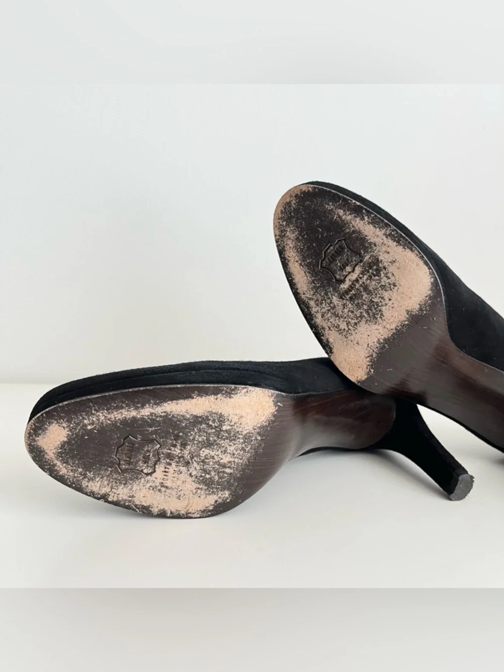 Stuart Weitzman Women's Suede Pumps Heels Size 9 Platform Elegant Formal Office
